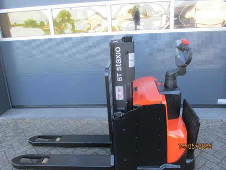 Stacker pedestre 2014  BT SWE 200D (1)