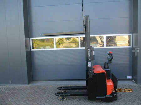 Stacker pedestre 2014  BT SWE 200D (10)