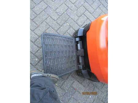Stacker pedestre 2014  BT SWE 200D (5)