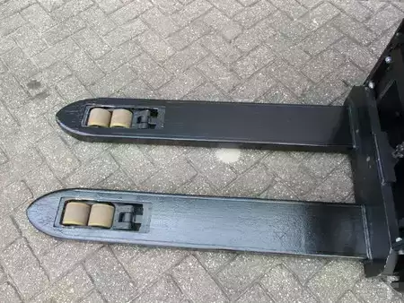 Hochhubwagen 2016  BT SWE200D (6)