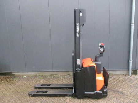 Pallet Stackers 2012  BT SWE 120 (1)