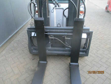 Elektro 4 Rad 2011  Still RX 60-30 (9)