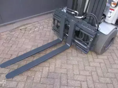 Elektro 4 Rad 2011  Still RX60-25 (10)