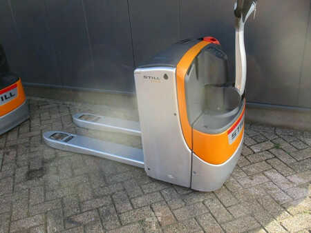 Transpalettes éléctriques 2012  Still EXU 16 (3)