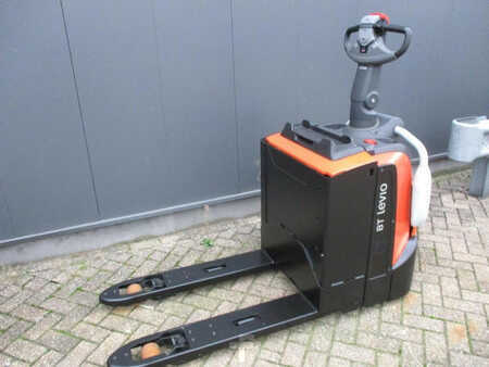 Niederhubwagen 2020  Toyota LPE200 (2)