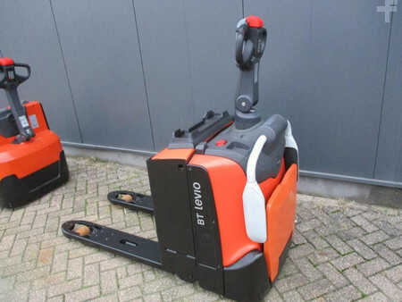 Niederhubwagen 2020  Toyota LPE200 (3)