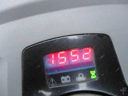 Niederhubwagen 2020  Toyota LPE200 (9)