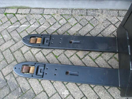 El-pallevogn 2020  Toyota LPE200 (4)