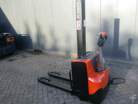 Pallestabler 2014  BT SWE 080L (1)