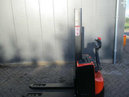 Pallestabler 2014  BT SWE 080L (2)