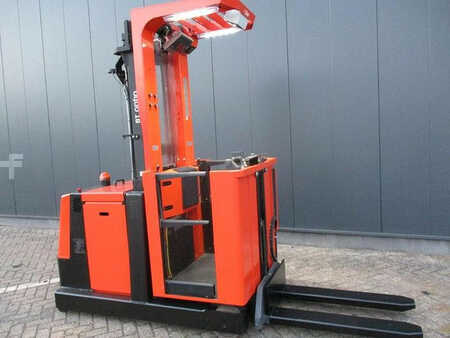Horizontal Order Pickers 2014  BT OME 100M (3) 