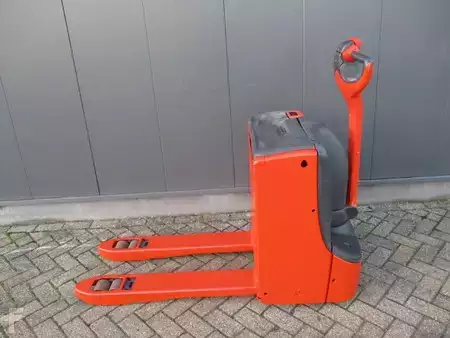 Transpallet elettrici 2020  Linde T16 (1)