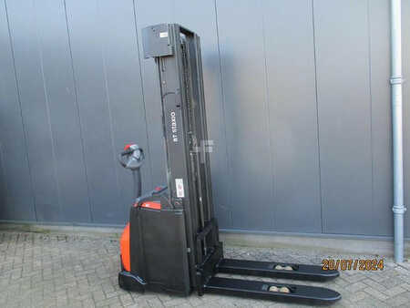 Stacker pedestre 2021  BT SWE 145 (1)