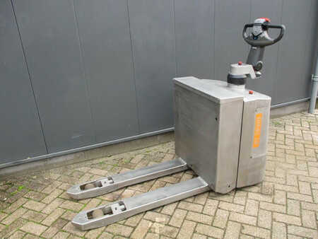 Elektrische palletwagens 2017  BT LPE200i (1)