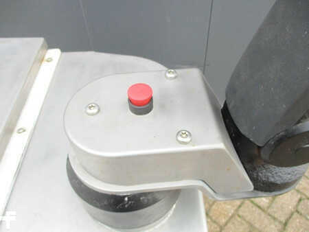 Elektrische palletwagens 2017  BT LPE200i (7)