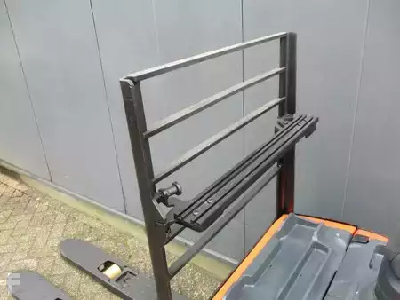 Elektromos emelőkocsik 2018  Toyota LPE200 (8)