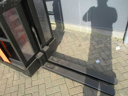 Vertical order pickers 2014 BT OME 100N OPTIO (2)