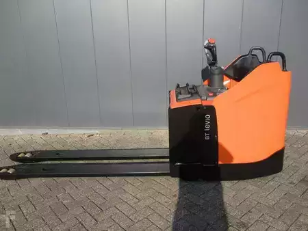 Nízkozdvižný vozík 2015  BT LPE250 (2)