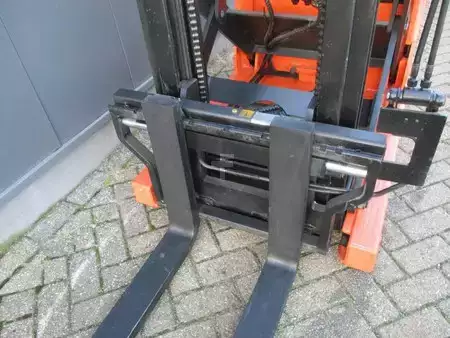 Pinontavaunu 2012  Toyota RWE120 (4)