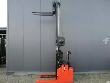 Pinontavaunu 2012  Toyota RWE120 (8)