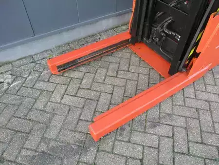 Pinontavaunu 2012  Toyota RWE120 (9)