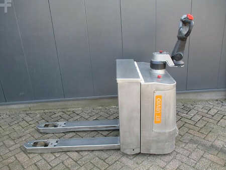 Electric Pallet Trucks 2017  BT LPE 200i (1)