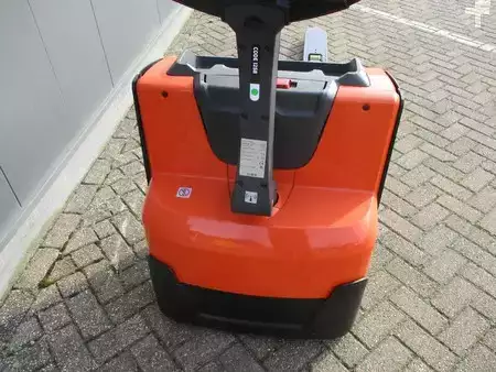 Elektromos emelőkocsik 2023  Toyota LWE200 (3)