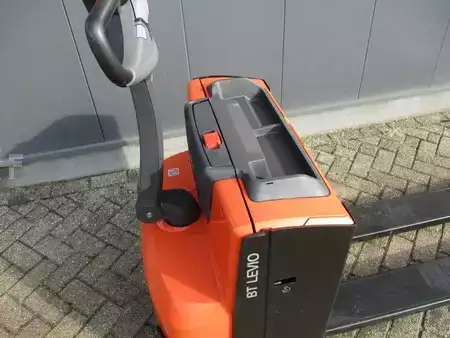 Elektromos emelőkocsik 2023  Toyota LWE200 (6)