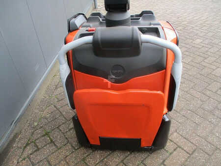 Nízkozdvižný vozík 2017  BT LPE 200 (7)