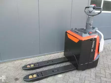 Transpallet elettrici 2018  Toyota LPE200 (2)
