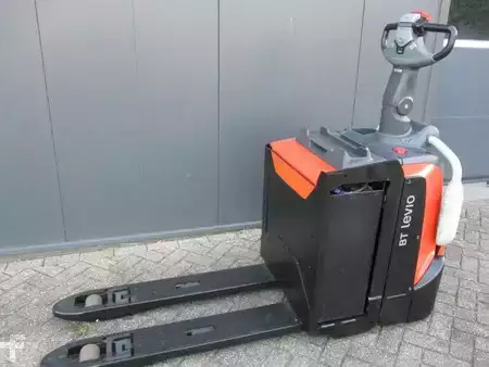 Transpallet elettrici 2019  Toyota LPE200 (2)