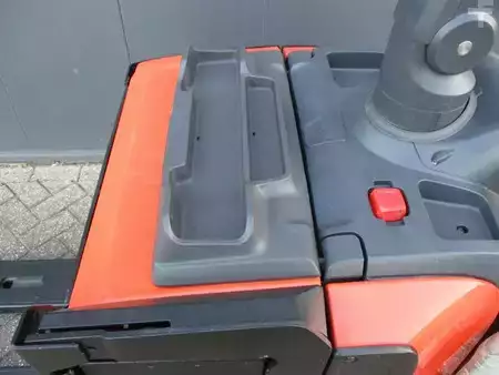 Transpallet elettrici 2019  Toyota LPE200 (7)