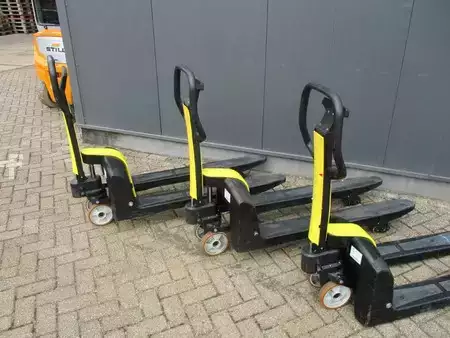 Elektrische palletwagens 2014  Hyster TP1 (2)