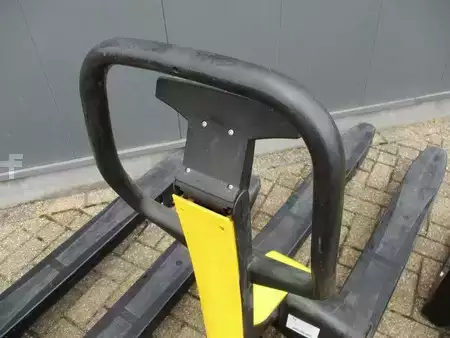 Elektrische palletwagens 2014  Hyster TP1 (7)