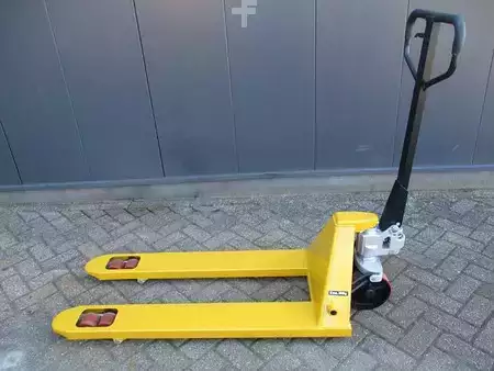 Transpaleta eléctrica 2026  EP Equipment HPT A25 (1)