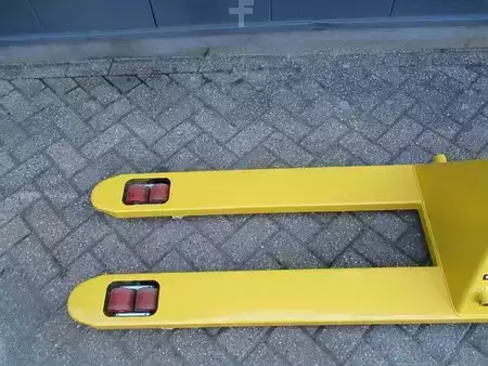 Transpaleta eléctrica 2026  EP Equipment HPT A25 (6)