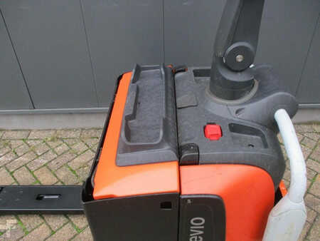 Niederhubwagen 2016  BT LPE200 (4)