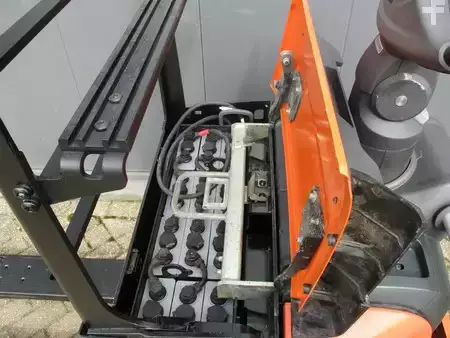 Elektromos emelőkocsik 2017  Toyota LPE200 (5)