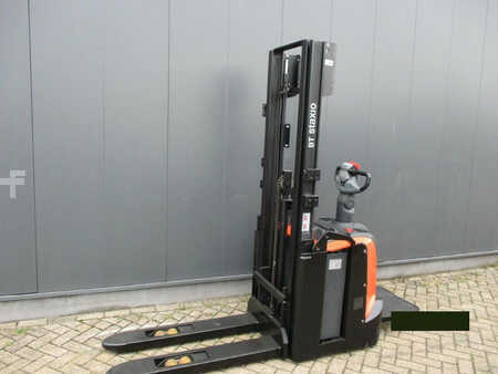 Ruční vysokozdvižný vozík 2019  Toyota SPE120 (2)