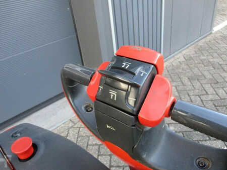 Wózek wysokiego podnoszenia 2020  Linde L14 (13)