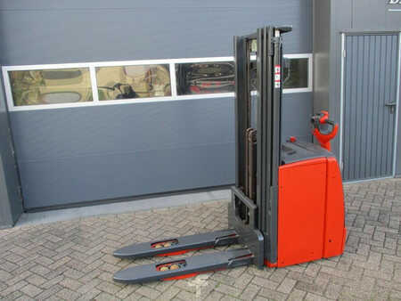 Wózek wysokiego podnoszenia 2020  Linde L14 (2)