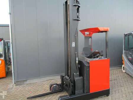 Schubmaststapler 2008  BT RRE 160M (1)