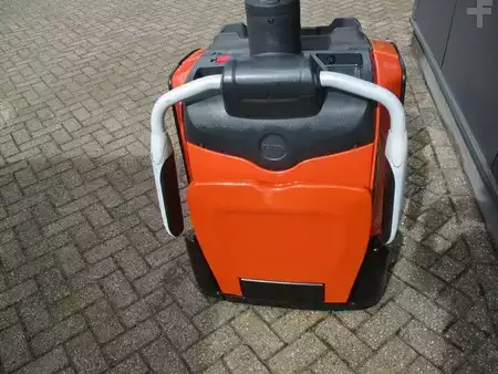 Transpallet elettrici 2020  Toyota LPE200 (4)