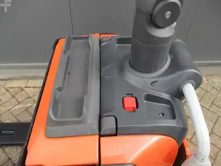 Transpallet elettrici 2020  Toyota LPE200 (6)