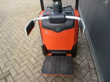 Porta-paletes elétrico 2019  Toyota LPE200 (6)