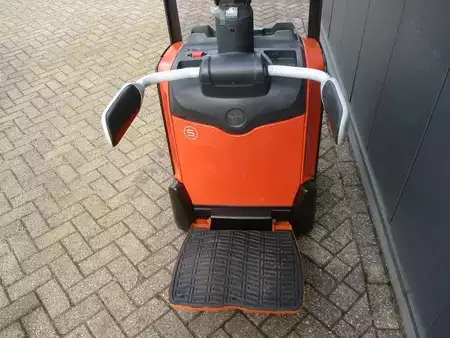 Electric Pallet Trucks 2019  Toyota LPE200 (6)
