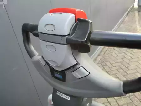 Electric Pallet Trucks 2019  Toyota LPE200 (8)