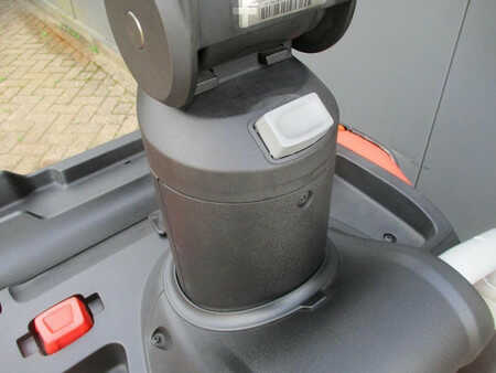 Transpallet elettrici 2017  Toyota LPE200 (9)