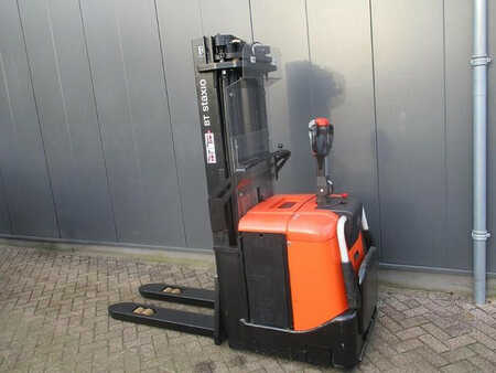 Stackers Stand-on 2011  BT SPE 125 (5) 