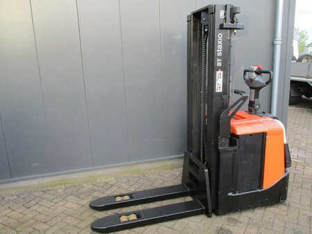 Stackers Stand-on 2011  BT SPE 125 (6) 